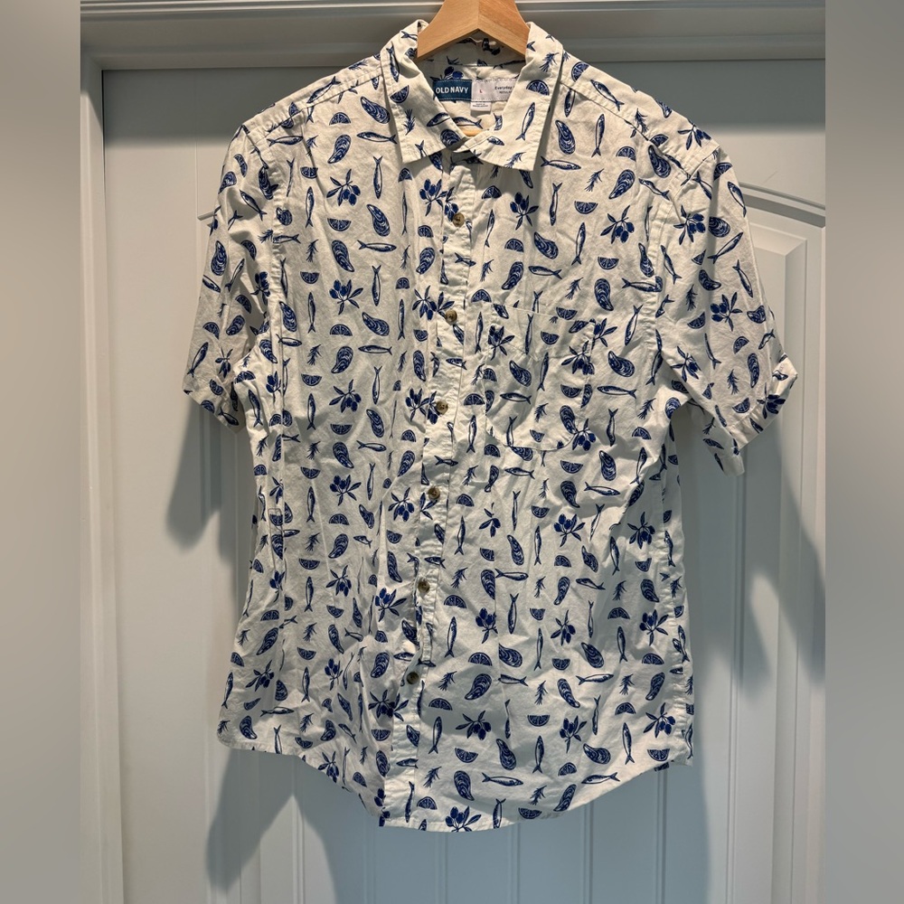 Men’s navy and white Santorini themed shirt